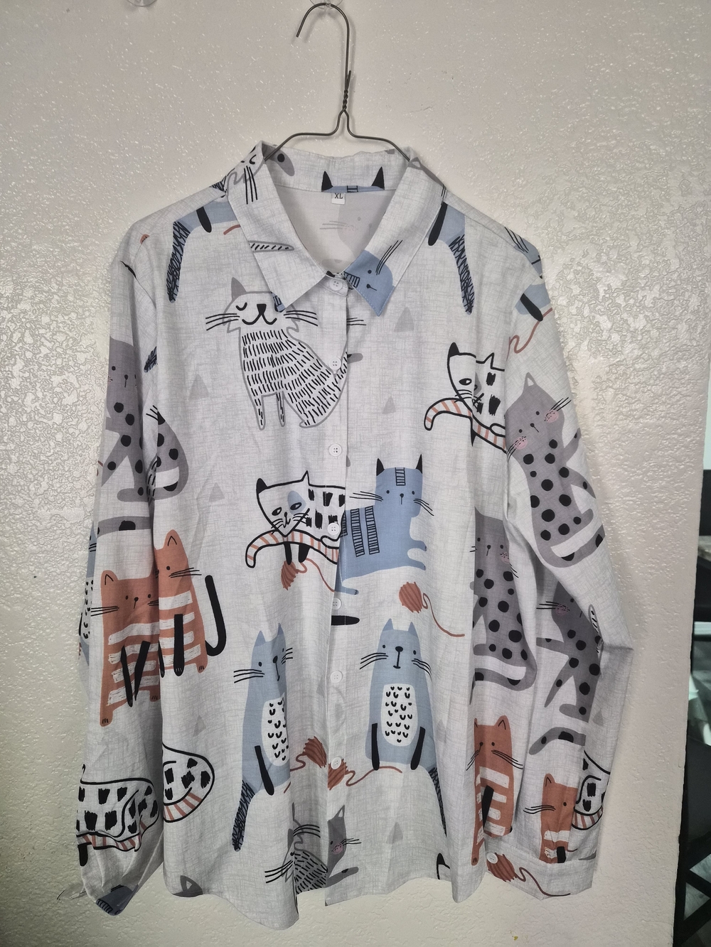 SHEIN White Button-Up Shirt with Multicolor Cat Motif